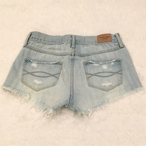 Abercrombie Fitch 2 (W26) Denim Women’s Shorts Embellished Light Y2K Distressed - Picture 5 of 9